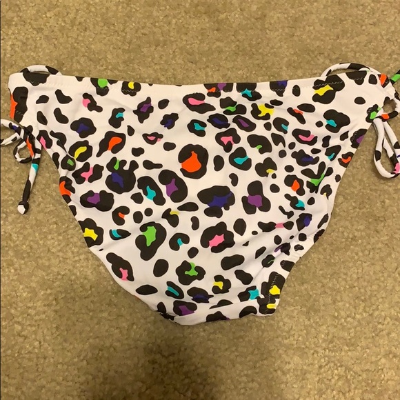 Victoria’s Secret teal top & leopard bottom bikini - Picture 4 of 7